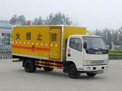 东风小霸王爆破器材运输车