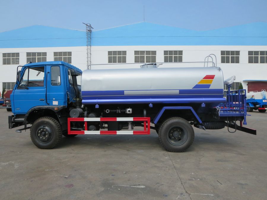 多功能洒水车 多功能洒水车