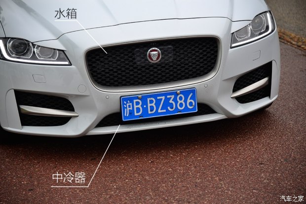 捷豹 捷豹XF 2016款 XF 2.0T 两驱R-Sport运动版